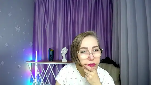 queen a n i online show from November 2025 10:03:02 AM