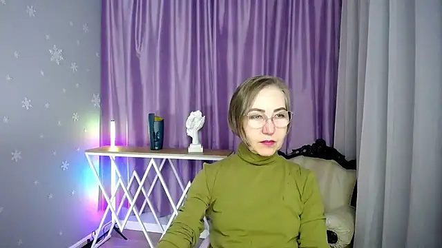 queen a n i online show from November 2025 08:57:02 AM