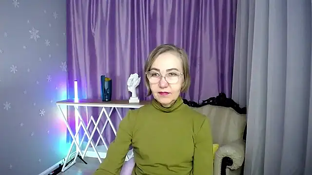 queen a n i online show from November 2025 10:15:01 AM