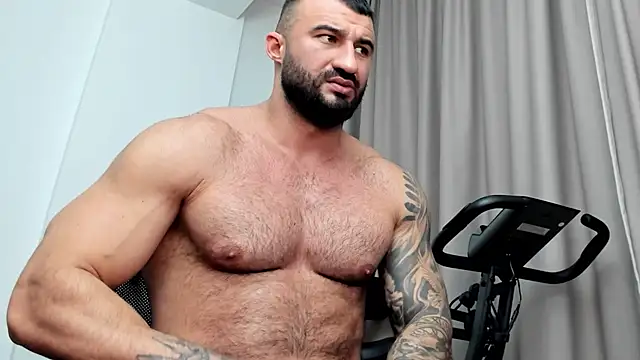 MuscleJohn online show from December 2024 10:05:01 PM