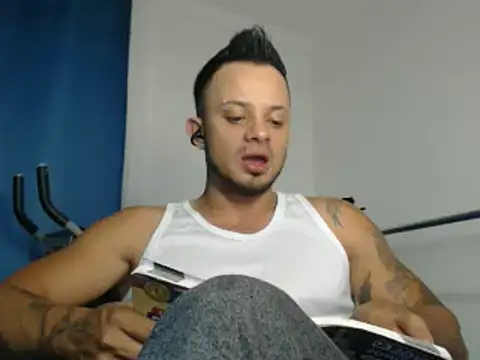 Snapshot of JacobJamess chatting on January 2025 11:28:01 PM JacobJamess online show from January 2025 11:28:01 PM