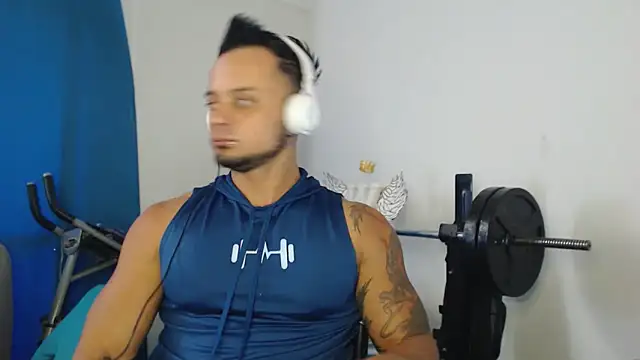 JacobJamess online show from November 2025 05:13:02 PM