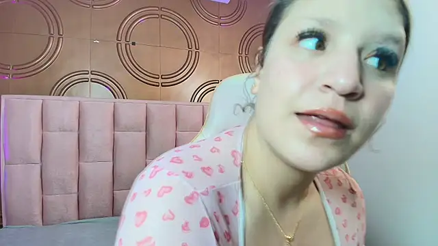 Snapshot of valeriaa19 chatting on June 2026 05:27:01 AM valeriaa19 online show from June 2026 05:27:01 AM