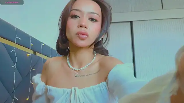 Snapshot of Mia_Tin chatting on February 2025 06:51:02 AM Mia Tin online show from February 2025 06:51:02 AM