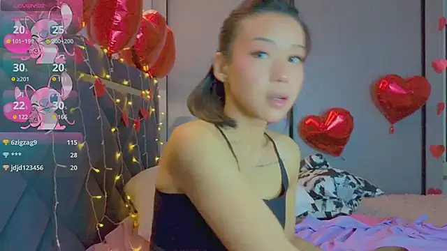 Snapshot of Mia_Tin chatting on February 2025 12:39:02 PM Mia Tin online show from February 2025 12:39:02 PM