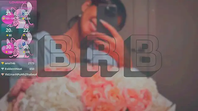 Snapshot of Mia_Tin chatting on March 2025 06:43:01 AM Mia Tin online show from March 2025 06:43:01 AM