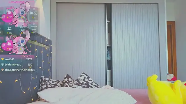 Snapshot of Mia_Tin chatting on March 2025 09:50:01 AM Mia Tin online show from March 2025 09:50:01 AM