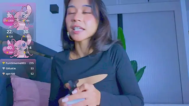 Snapshot of Mia_Tin chatting on October 2025 05:00:01 PM Mia Tin online show from October 2025 05:00:01 PM