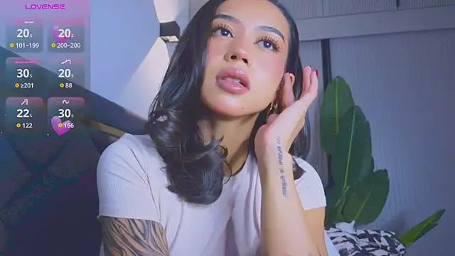 Snapshot of Mia_Tin chatting on November 2025 05:35:02 PM Mia Tin online show from November 2025 05:35:02 PM