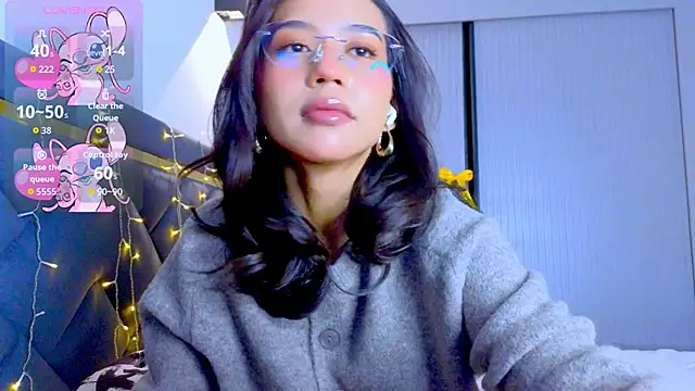 Snapshot of Mia_Tin chatting on December 2025 04:24:01 PM Mia Tin online show from December 2025 04:24:01 PM