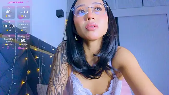 Snapshot of Mia_Tin chatting on January 2026 12:07:02 PM Mia Tin online show from January 2026 12:07:02 PM