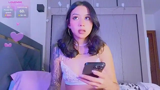 Snapshot of Mia_Tin chatting on February 2026 08:25:02 PM Mia Tin online show from February 2026 08:25:02 PM