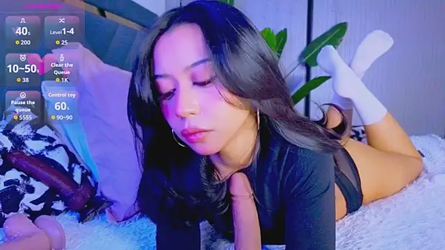 Snapshot of Mia_Tin chatting on February 2026 08:59:01 PM Mia Tin online show from February 2026 08:59:01 PM