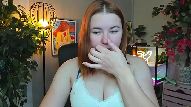 LAYLAxSTAR online show from November 2025 07:30:01 AM