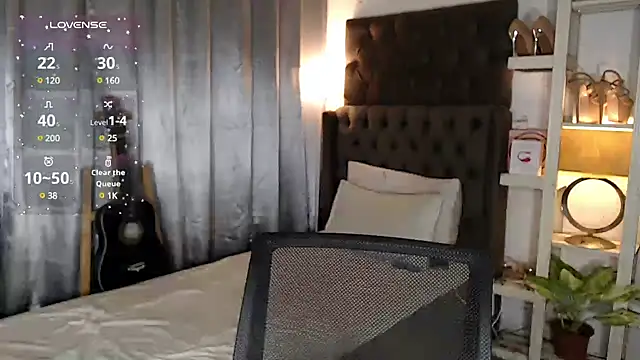 Local Hoelyx online show from December 2024 07:14:01 PM