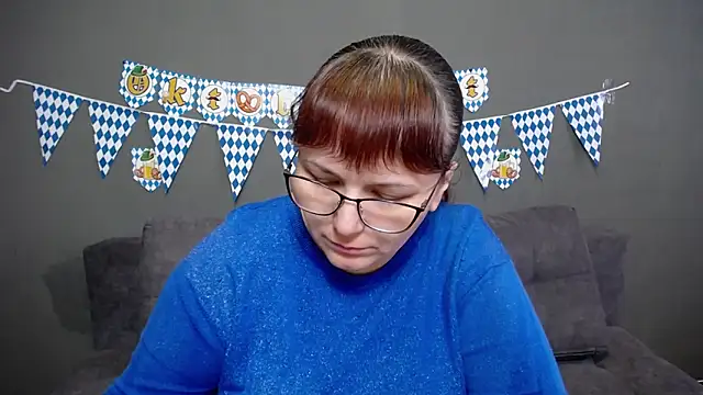 Snapshot of AliceInksSweetty chatting on September 2025 06:19:02 AM AliceInksSweetty online show from September 2025 06:19:02 AM