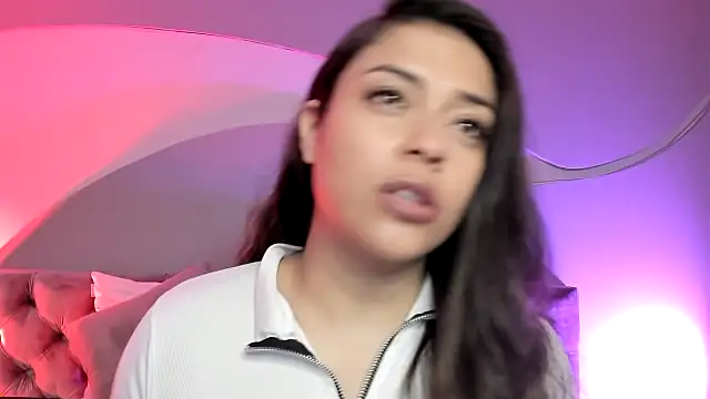 Nicolle W online show from March 2025 01:24:02 PM