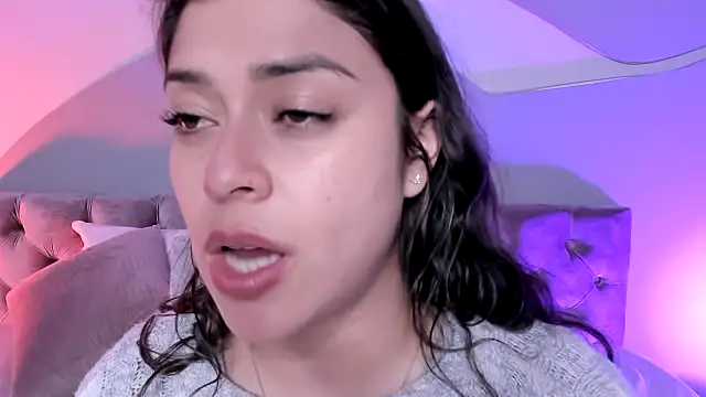 Nicolle W online show from March 2025 11:56:01 AM