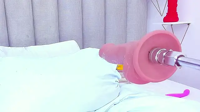 keyllaa  online show from December 2024 08:50:01 PM