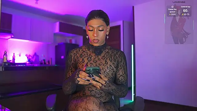 Snapshot of AmberRaus chatting on November 2025 03:37:02 AM AmberRaus online show from November 2025 03:37:02 AM