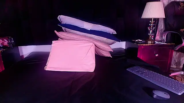 Snapshot of shelsyloreds chatting on November 2025 11:55:02 AM shelsyloreds online show from November 2025 11:55:02 AM