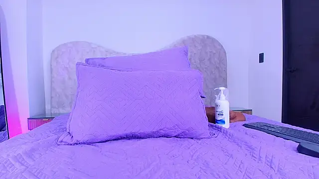 Snapshot of shelsyloreds chatting on November 2025 12:33:01 PM shelsyloreds online show from November 2025 12:33:01 PM