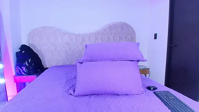 Snapshot of shelsyloreds chatting on December 2025 11:59:01 AM shelsyloreds online show from December 2025 11:59:01 AM