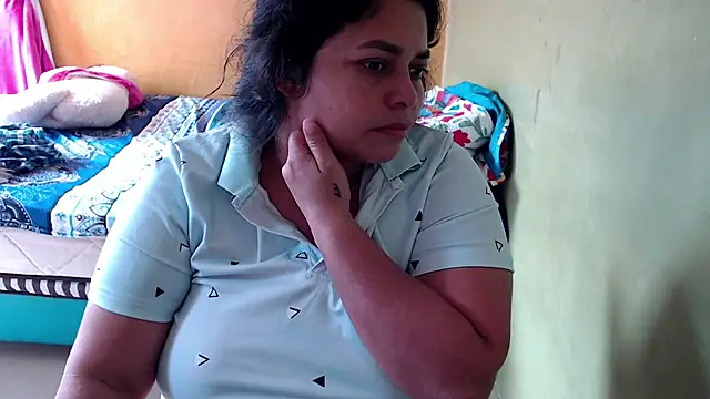 yulieth bbw online show from January 2026 02:32:02 PM