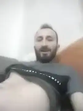 Snapshot of Yaramaz331 chatting on March 2025 09:32:02 PM Yaramaz331 online show from March 2025 09:32:02 PM