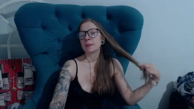 alexandra zaryanova online show from February 2025 06:49:02 PM