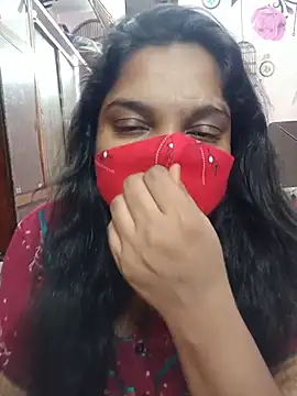 Snapshot of lovely-latha chatting on May 2026 05:43:01 PM lovely-latha online show from May 2026 05:43:01 PM