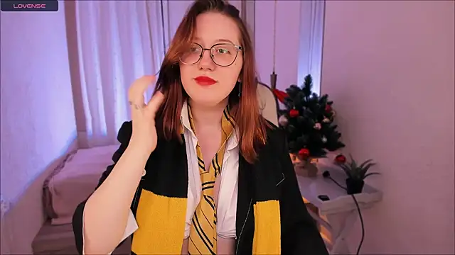 Charmy Gracy online show from December 2024 01:49:02 PM