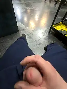 Snapshot of WhiteMeat069 chatting on March 2025 03:40:01 AM WhiteMeat069 online show from March 2025 03:40:01 AM