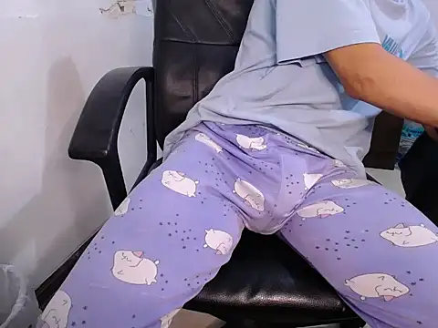 Snapshot of ricksamm chatting on January 2025 12:43:02 AM ricksamm online show from January 2025 12:43:02 AM