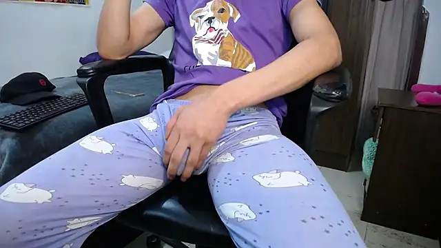 Snapshot of ricksamm chatting on February 2025 04:05:02 PM ricksamm online show from February 2025 04:05:02 PM