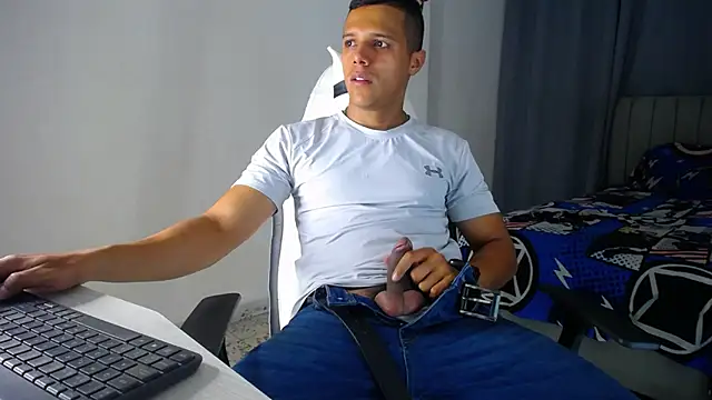 DavidAngell7 online show from December 2025 04:51:01 AM