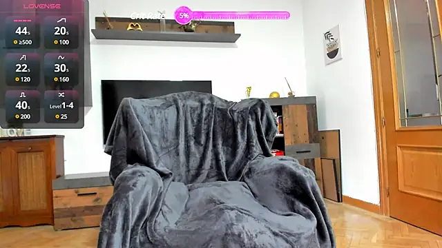 adellle online show from February 2025 10:43:02 AM