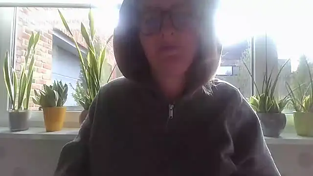 LiquidLeonie online show from March 2026 08:31:01 AM