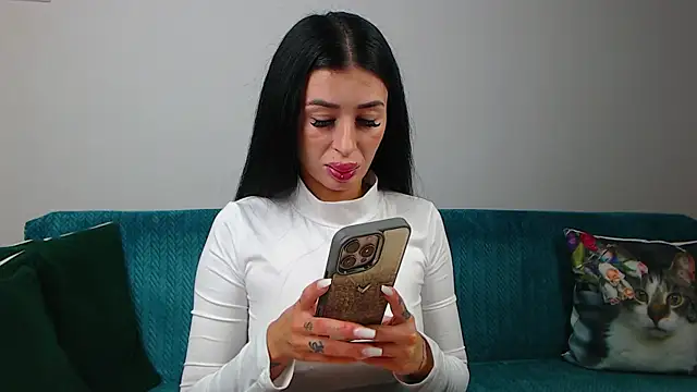 SaraDaisy online show from April 2026 06:14:01 AM