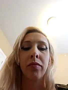 AmethystFoxx online show from October 2025 06:52:02 PM