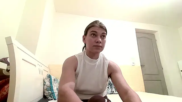 Snapshot of MercyLove chatting on December 2024 01:42:02 PM MercyLove online show from December 2024 01:42:02 PM