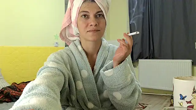 Snapshot of MercyLove chatting on October 2025 03:54:01 PM MercyLove online show from October 2025 03:54:01 PM