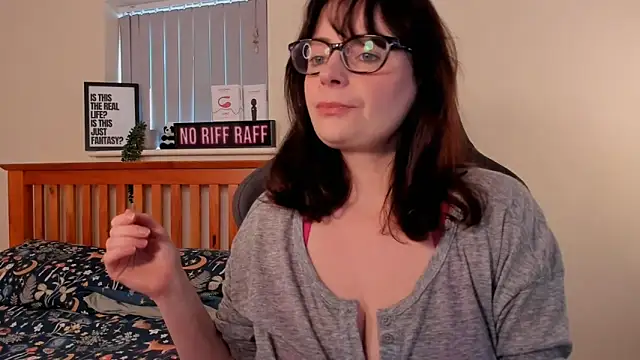 Snapshot of LucieWinters_UK chatting on January 2025 12:41:02 PM LucieWinters UK online show from January 2025 12:41:02 PM