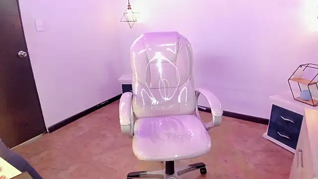 Snapshot of Antonnella_3 chatting on February 2025 03:51:02 PM Antonnella 3 online show from February 2025 03:51:02 PM