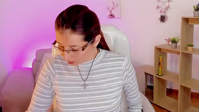 Snapshot of Antonnella_3 chatting on February 2025 06:26:02 PM Antonnella 3 online show from February 2025 06:26:02 PM