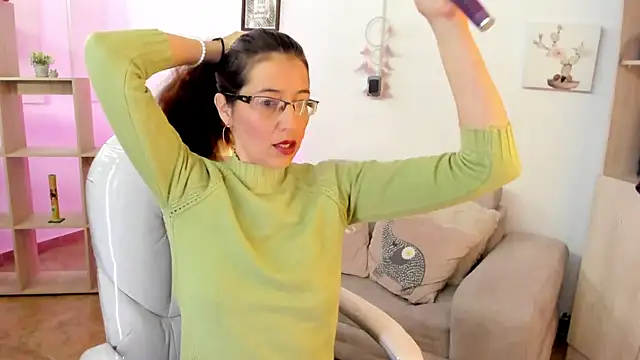 Snapshot of Antonnella_3 chatting on March 2025 12:04:02 PM Antonnella 3 online show from March 2025 12:04:02 PM