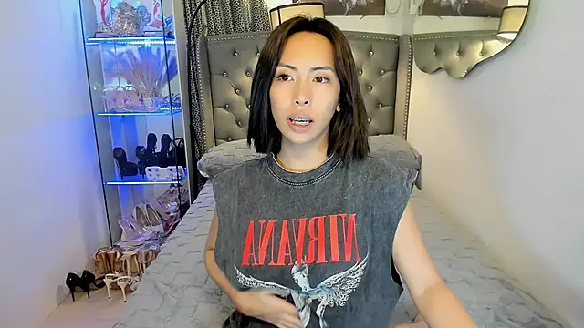 reighnempress online show from December 2025 02:30:01 AM