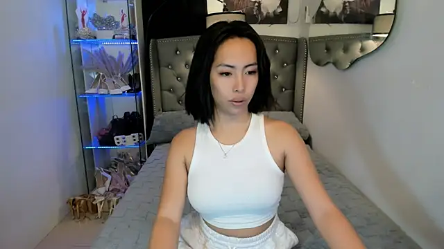 reighnempress online show from February 2026 03:00:02 AM