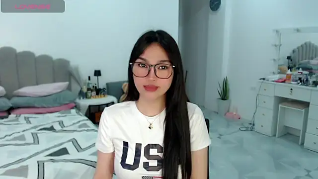 LoveMarieFoxxx online show from February 2026 06:39:01 PM