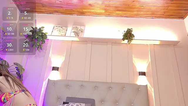 nicol snow online show from November 2025 01:11:02 PM